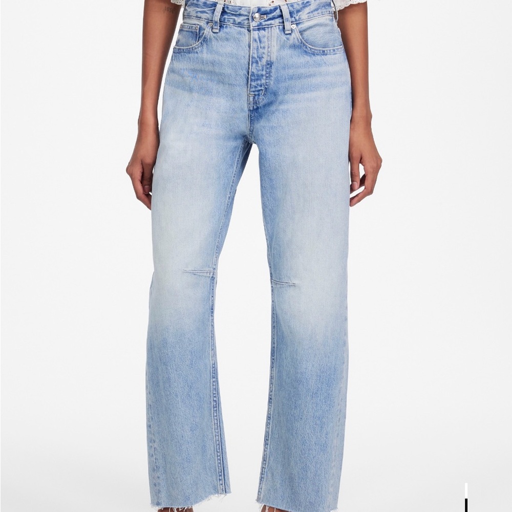 Madewell The Darted Barrel-Leg Jean in Edmonson Wash